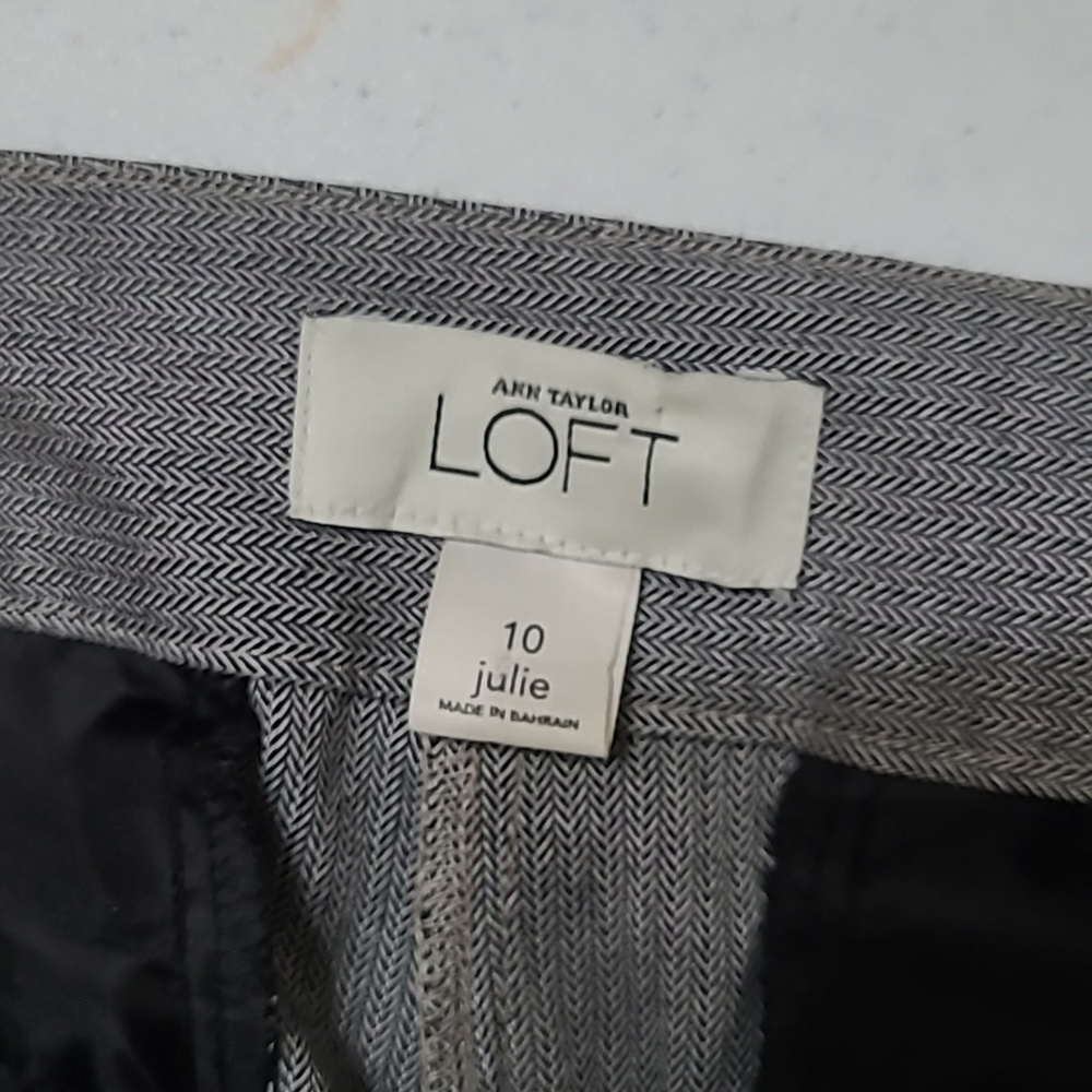LOFT women's black/white small chevron print Julie ankle pants size 10 - Picture 3 of 7